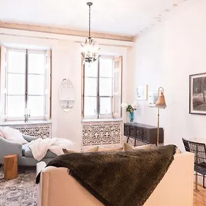 Gorgeous In Old - Le Petit 24 Quebec City