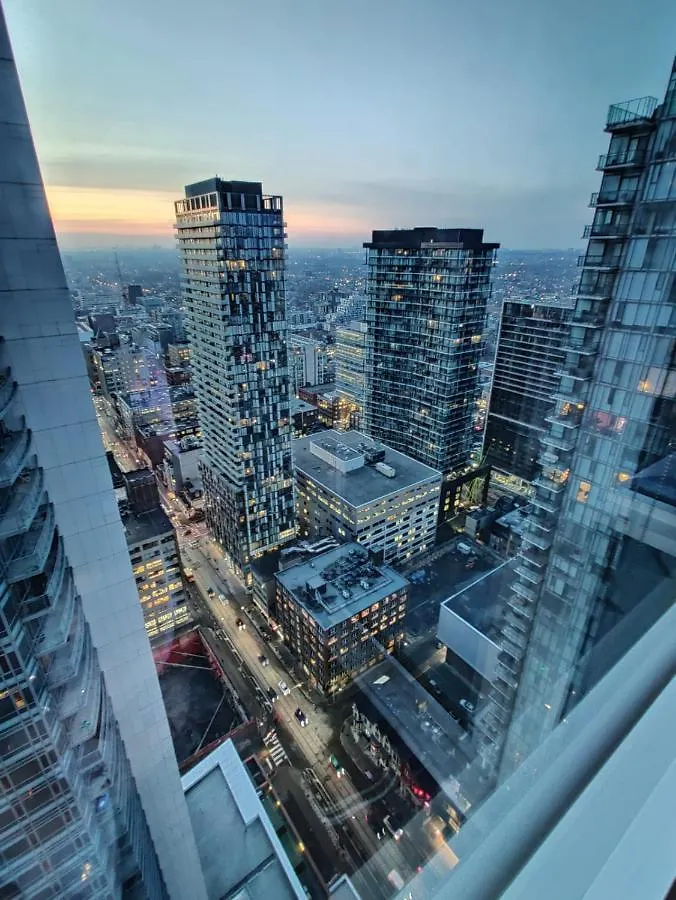 2 Bedrooms & 1 Bedroom Spectacular Apartments Toronto Canada